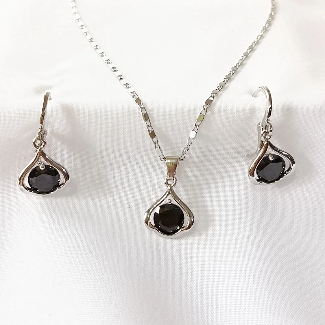 Midnight Elegance Black Stone Jewelry Set product photo