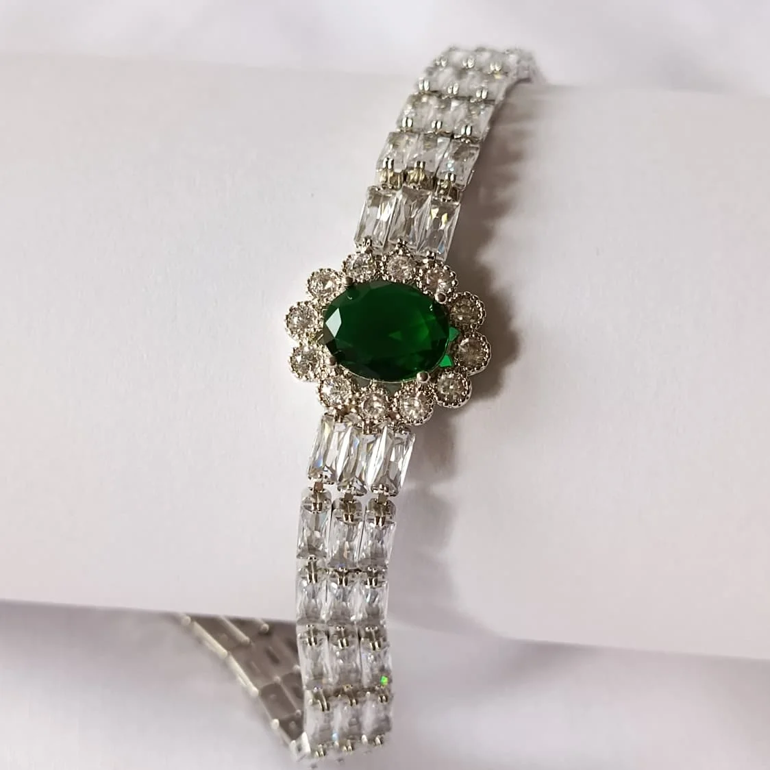 Emerald Crown Bracelet product photo