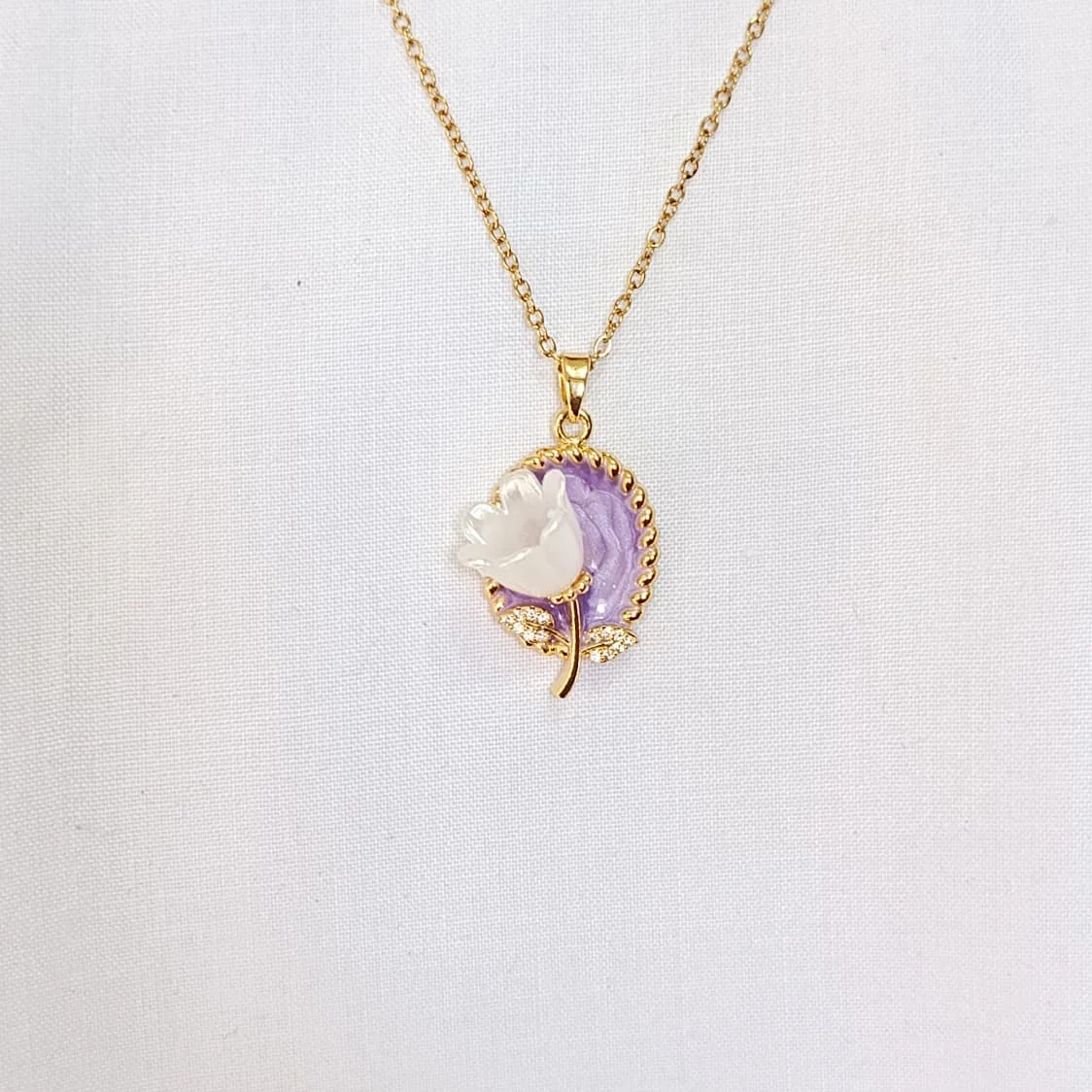 Floral Pendant Necklace - Image 1