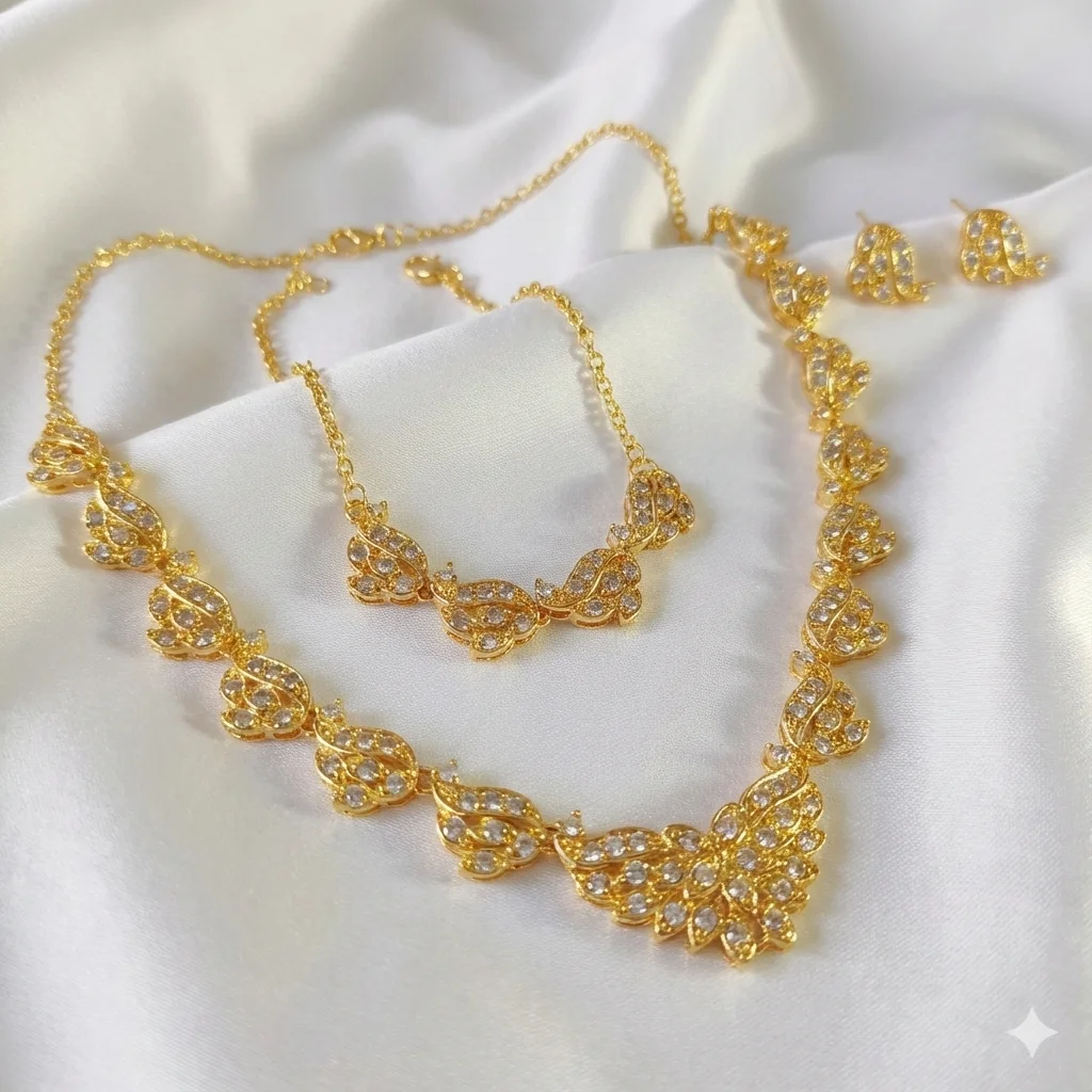 Radiant Leaf Motif Jewelry Set - Image 1