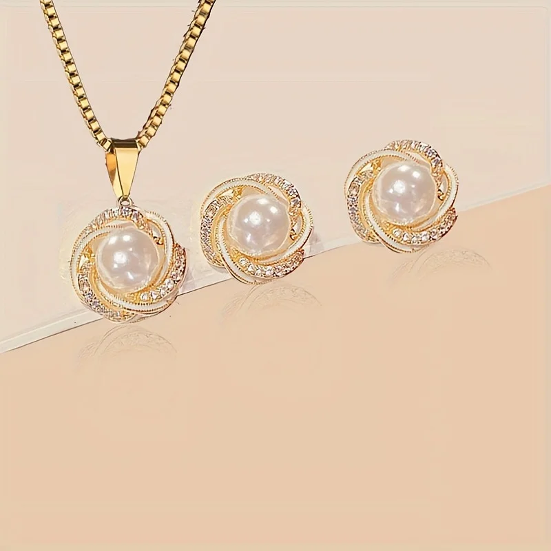 Classic White Gem Pearl Set