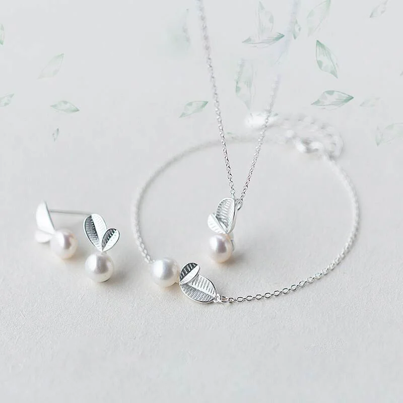 The 'Old Money' Pearl Essentials Set