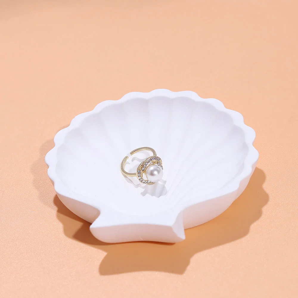 Pearl Solitaire RIng - Image 1