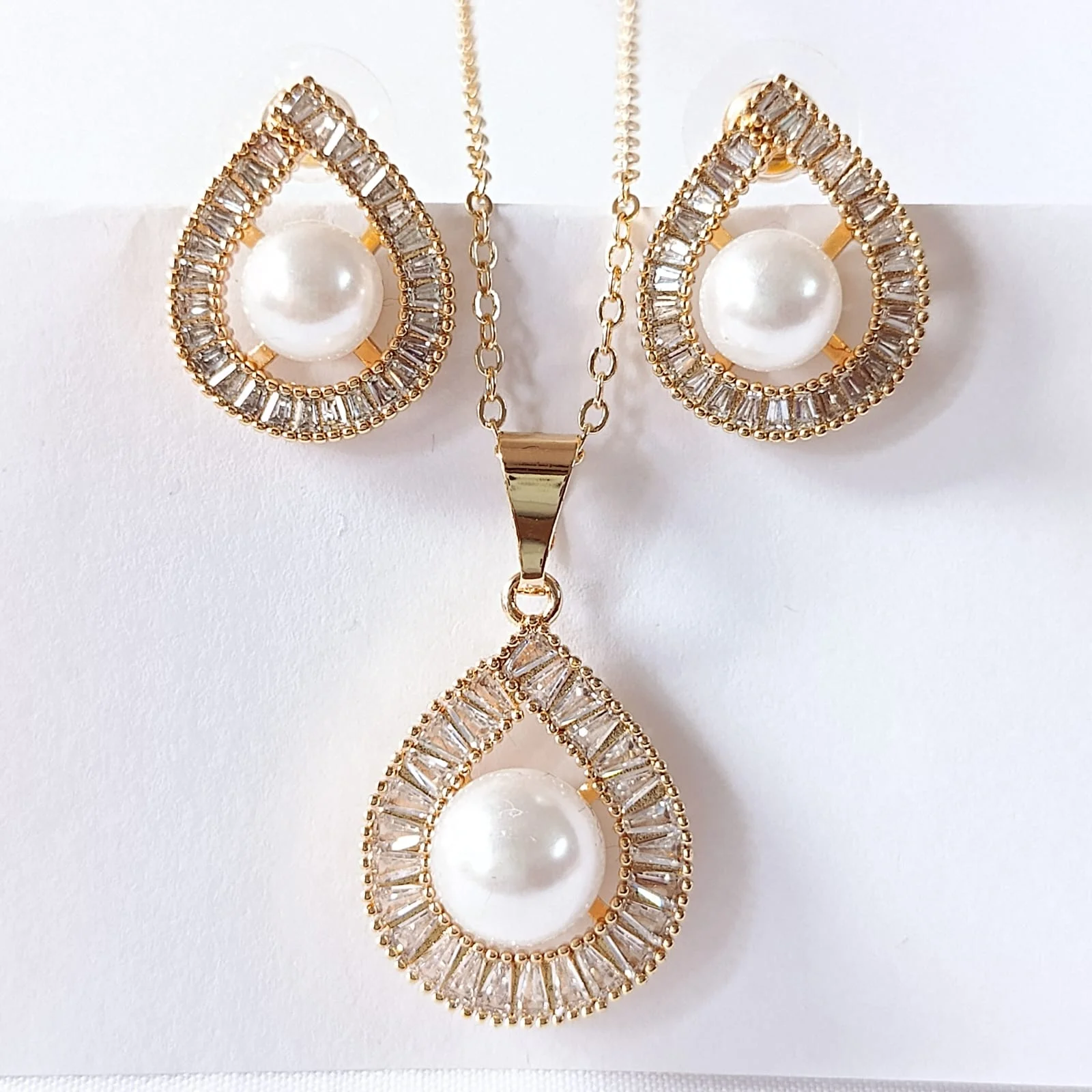 Golden Pearl Set product photo