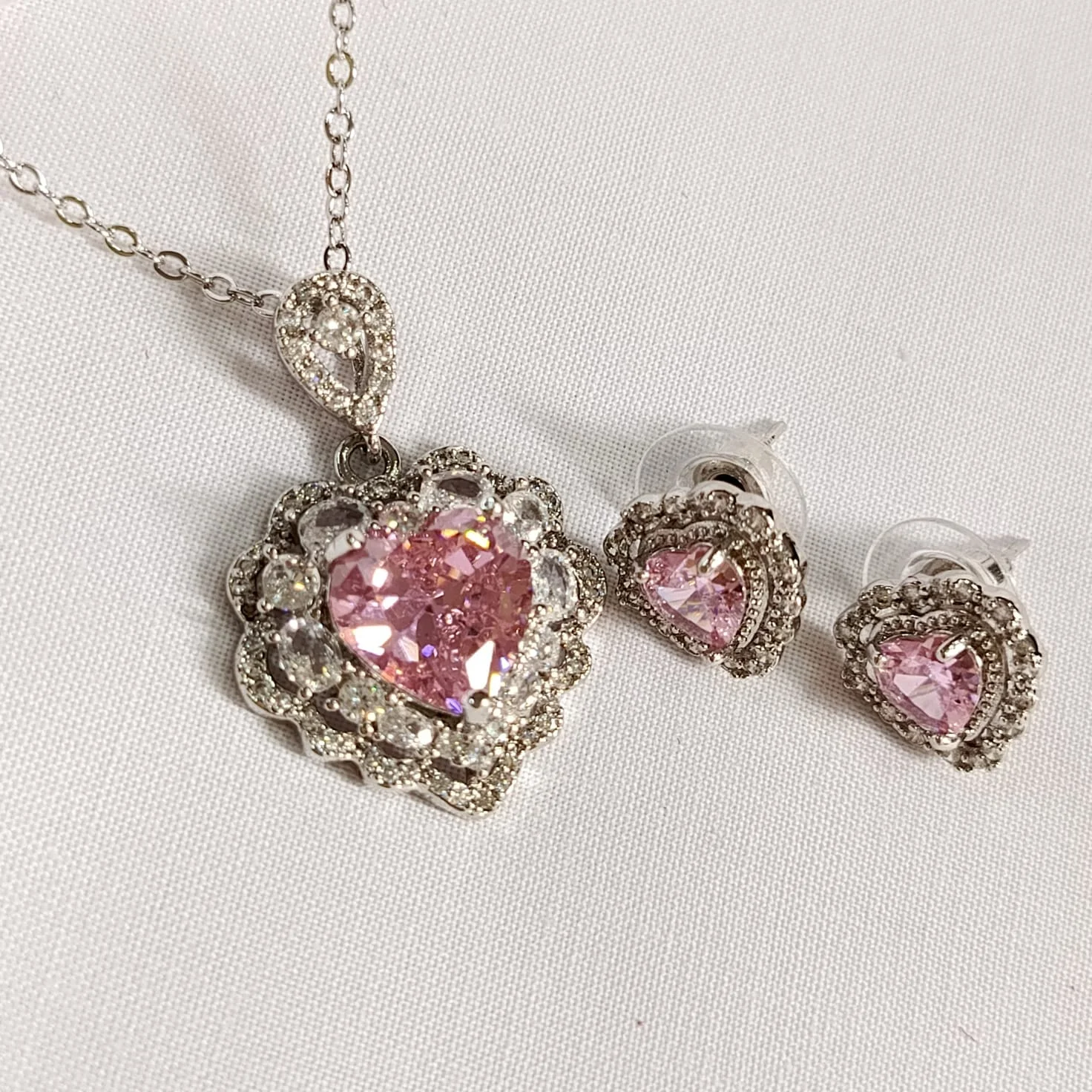 Heart Glow Set necklace, alternate product view 5