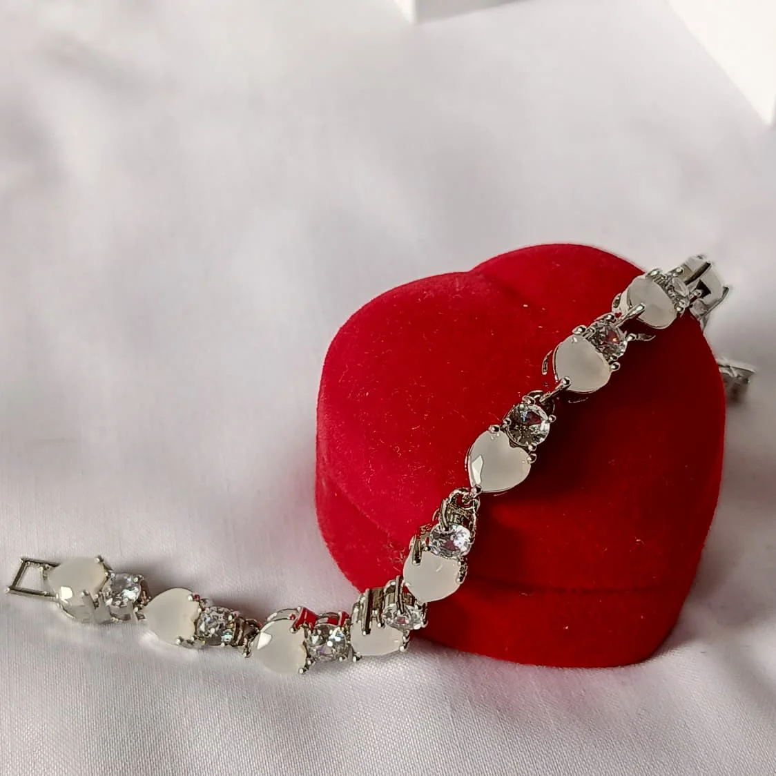 Lover’s Radiance Bracelet, alternate product view 3