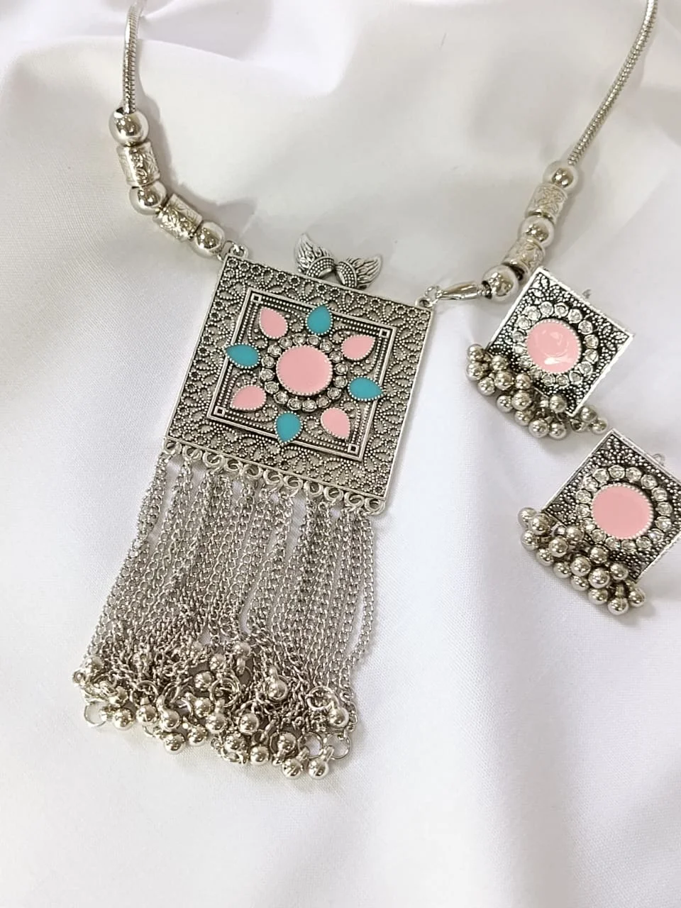Tassel Charm Set, alternate product view 3