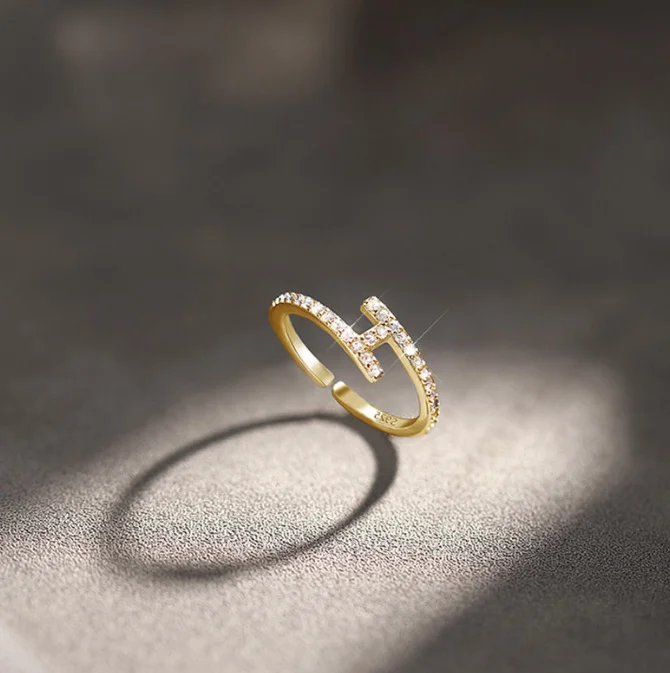 Initial 'H' Gold Signet Ring