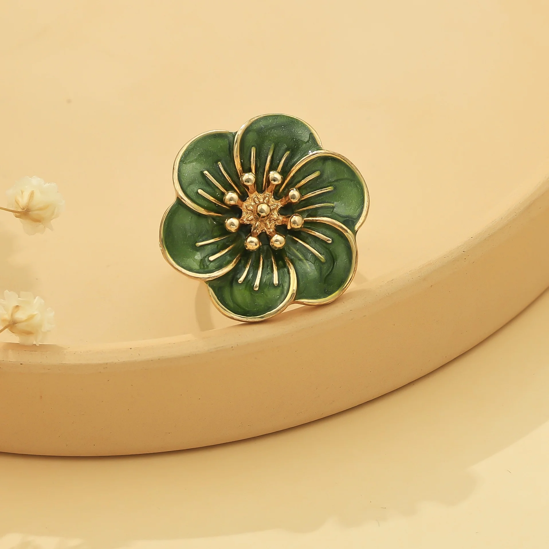 Vintage Emerald Green Cocktail Ring