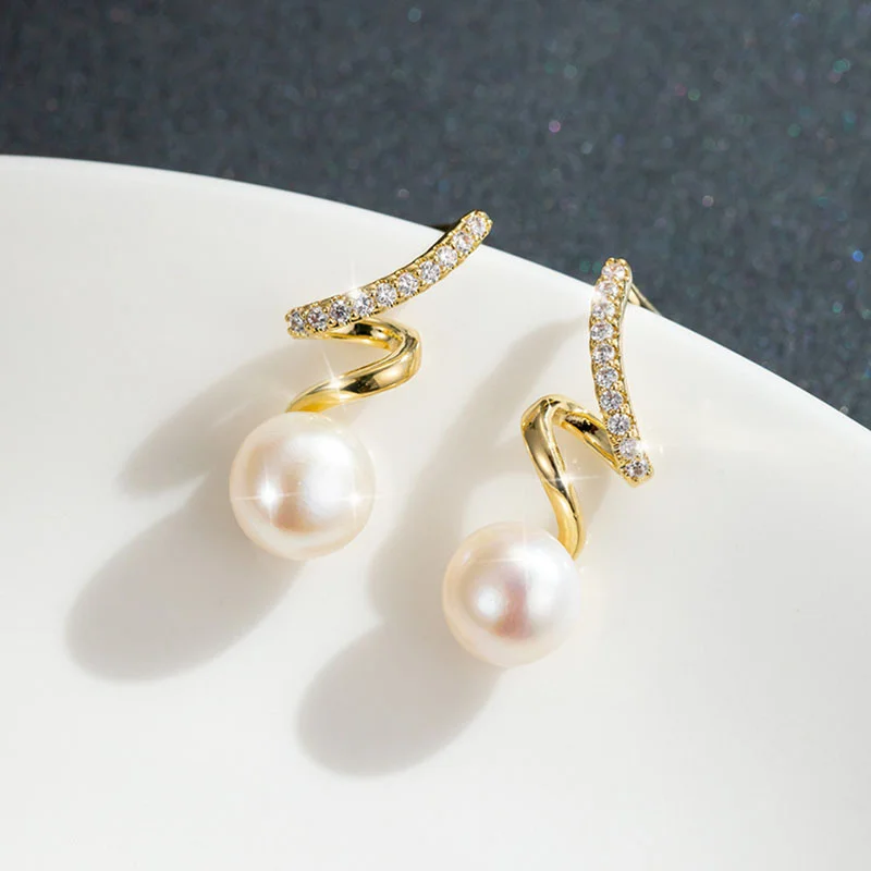 Geometric Art Deco Pearl Earrings (Gold)