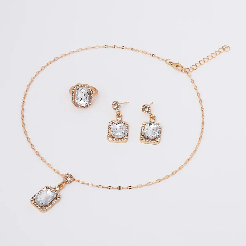 Retro Onyx Style Pendant Set (White)